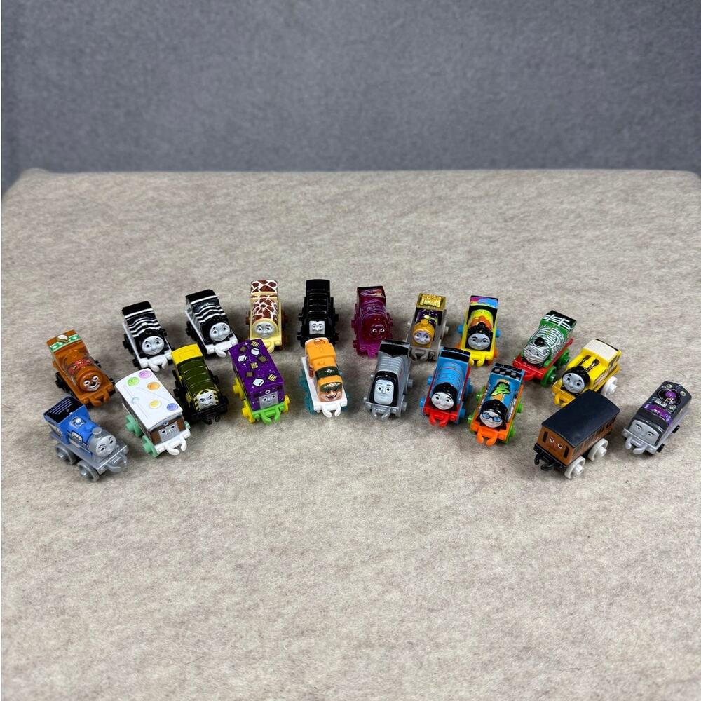 Lot Of 20 Thomas & Friends Mini Trains